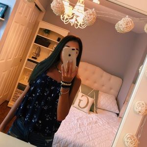 Meet your Posher, Gabriela